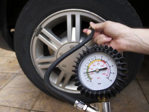 Измерение давления в шинах